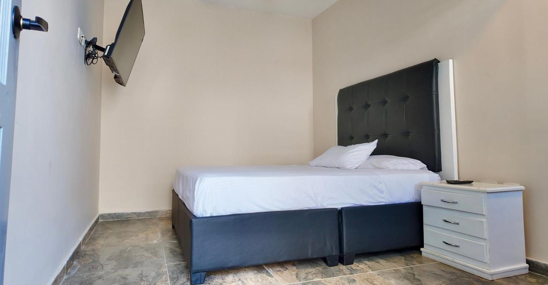 Casa Crespo Real 7 Con Piscina Privada Flight Friendly Villa *